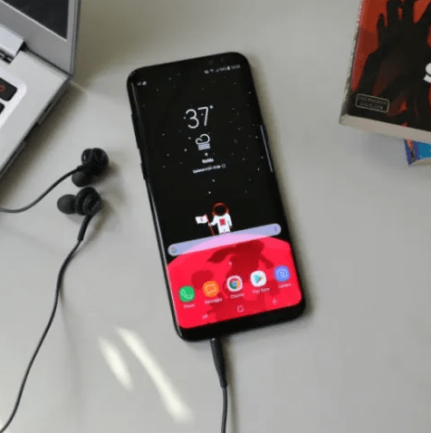 Nguyên nhân màn hình Samsung S8 Plus bị ám đỏ?